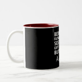 Als je schoonvader zijn al een cadeau genoeg lijkt tweekleurige koffiemok