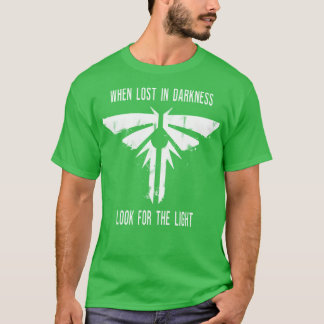 Als je verdwaald bent in de duisternis, zoek dan n t-shirt