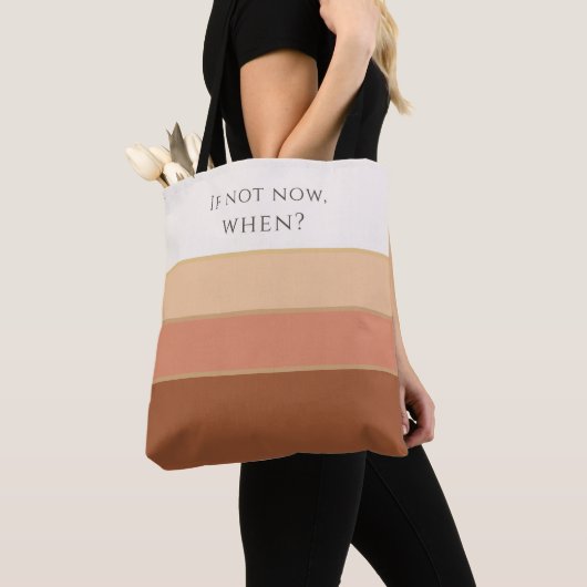 Als niet nu, wanneer dan wel? Premium gestreepte b Tote Bag (Dichtbij)