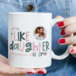 Als vader als dochter grappige foto mok<br><div class="desc">Zoals vader als dochter grappige fotobank en blauwe typografie vader of dochter bijpassende Kerstmis,  Verjaardag,  Pasen gif idee.</div>