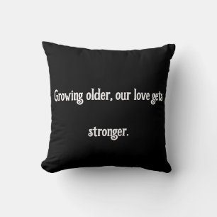 Als we ouder worden, wordt onze liefde sterker. kussen