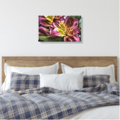 Alstroemeria Peruaanse Lelie bloem Canvas Print (Insitu (Slaapkamer))