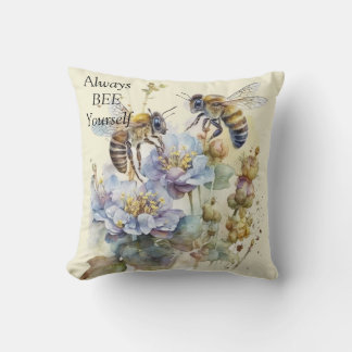 Altijd jezelf, bijen en blauwe bloemen duwen C Kussen