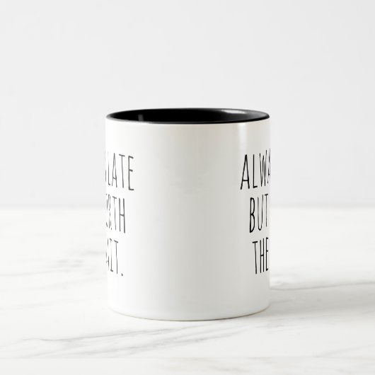 Altijd te laat, maar de wachttijd is het grappige  tweekleurige koffiemok (Center)