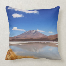 Altiplano-landschap met vulkaan in Bolivia Kussen