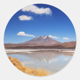 Altiplano-landschap met vulkaan in Bolivia Ronde Sticker