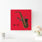 Alto Saxofoon op Red Vierkante Klok (Huis)