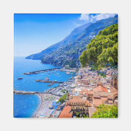 Amalfikust, Italië. Uitzicht van de stad Amalfi. Magneet