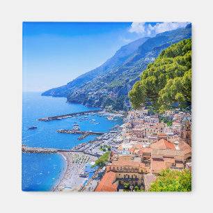 Amalfikust, Italië. Uitzicht van de stad Amalfi. Magneet