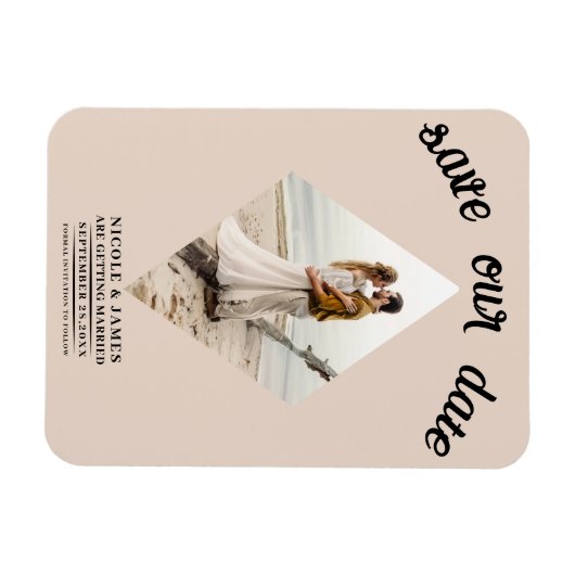 Amandel Bisque Diamant Foto Bruiloft Save the Date Magneet (Horizontaal)