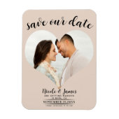 Amandel Bisque Hart Foto Bruiloft Save the Date Magneet (Verticaal)
