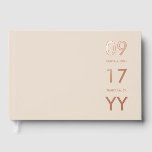 Amandelgoud Roos Moderne Trouwdatum Typografie Gastenboek (Voorkant)