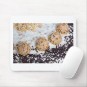 Amandelmoes met chocoladesproinkels muismat (Met muis)