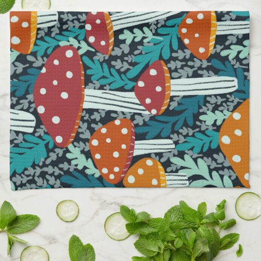 Amanita Magical Mushroom Fern Forest Pattern Theedoek (Gevouwen)