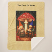 Amanita Mushroom en Gnomes Sherpa Deken (Voorkant)