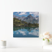 amazing nature design in the swiss mountains vierkante klok (Huis)