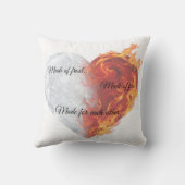 Amber & Frosty Cozy Penguin Pillow Kussen (Achterkant)