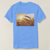 Amber Waves Minimal Botanical Rustic Subdued Tarwe T-shirt (Design voorkant)