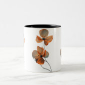 Amber Whisper Petals in the Dark Quiet Bloom Ember Tweekleurige Koffiemok (Center)
