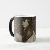 Amelia Earhart Candid Airplane Cockpit Foto 1937 Magische Mok (Voorkant links)