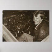 Amelia Earhart Candid Airplane Cockpit Foto 1937 Poster (Voorkant)