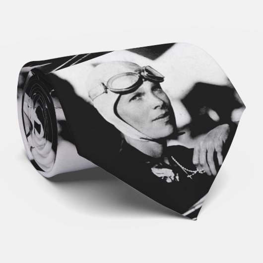  Amelia Earhart Foto Stropdas (Opgerold)