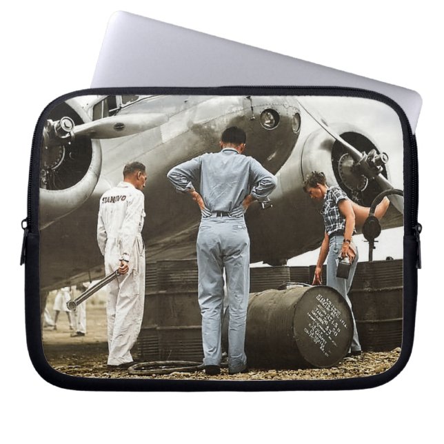 Amelia Earhart Lockheed Model 10 Electra 1937 Over Laptop Sleeve (Voorkant)