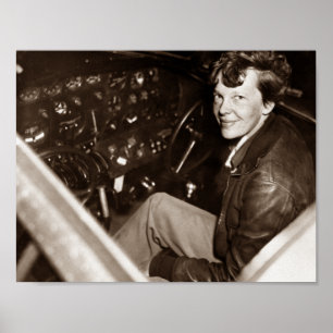 Amelia Earhart zit in Airplane Cockpit Poster