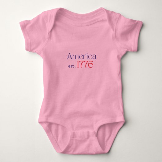 America 250 Birthday est 1776 Typography Pink Romper (Voorkant)
