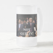 AMERICA DONALD TRUMP NOT GUILTY! 3 GLASS DESIGN  MATGLAS BIERPUL (Voorkant rechts)