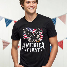 America First Patriotic Bald Eagle verschijnt op 4 T-shirt