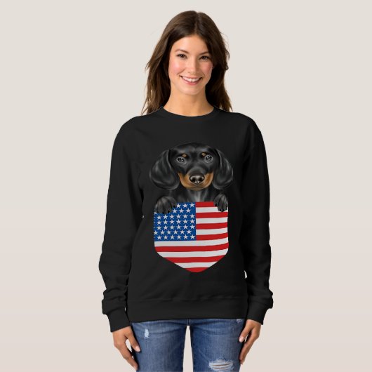 America Flag Black Dachshund Dog In Pocket Trui (Voorkant volledig)