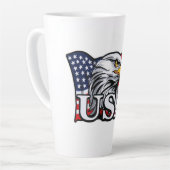 American Bald Eagle met Amerikaanse vlag - Patriot Latte Mok (Linkerhoek)