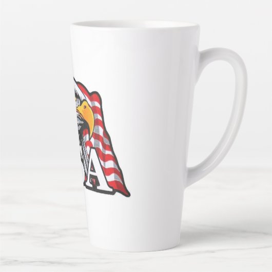 American Bald Eagle met Amerikaanse vlag - Patriot Latte Mok (Rechts)