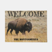 American Bison Grazes in Meadow Grass Foto aangepa Deurmat (Voorkant)