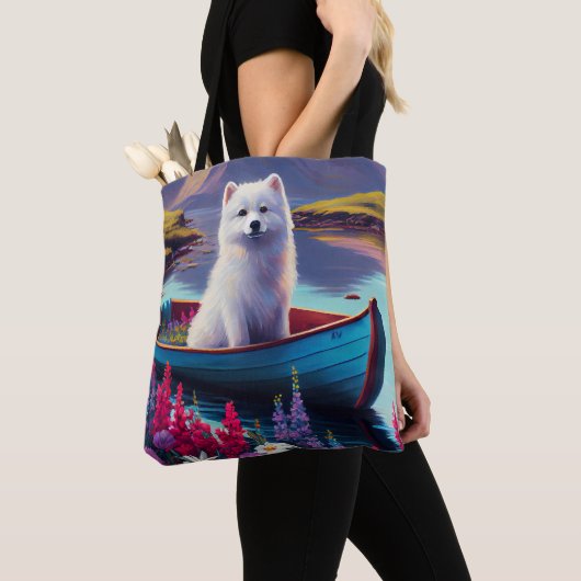 American Eskimo Dog on Paddle: Een Schilderachtig  Tote Bag (Dichtbij)