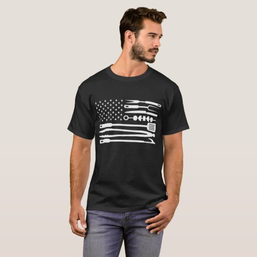 American Flag BBQ Tools – Patriotic Grilling  T-shirt (Voorkant volledig)