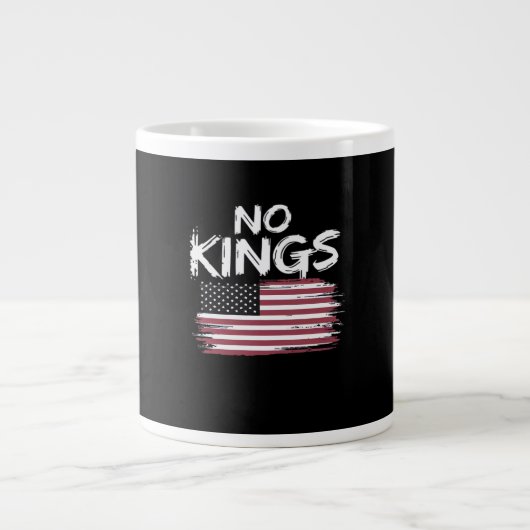 American Flag Upside Down Distress No Kings Long F Grote Koffiekop (Voorkant)