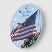 American Flag waving in the breeze- customize Grote Klok (Hoek)