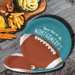 American Football Game Dag Aqua Papieren Bordje<br><div class="desc">papieren borden in 2 MATEN - 9" en 7" hebben een Amerikaans football op aqua en de woorden "It's Game Day!" samen met jouw naam. MEER kleuren en overeenkomende items in onze winkel.</div>