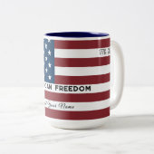 American Freedom Personalized Name Tweekleurige Koffiemok (Voorkant rechts)