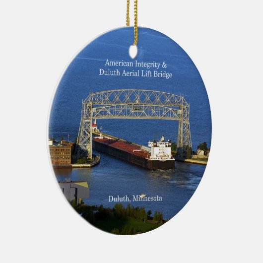 American Integrity in Duluth ornament (Rechts)