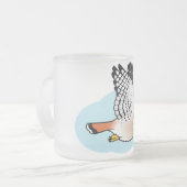 American Kestrel in vlucht Matglas Koffiemok (Voorkant links)