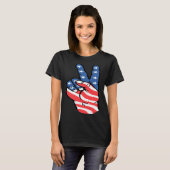 American Peace Flag Patriotic 4th of July Hand Si T-shirt (Voorkant volledig)