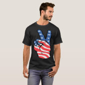 American Peace Flag  Patriotic 4th of July Hand Si T-shirt (Voorkant volledig)