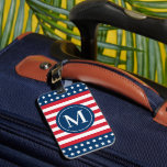 American Red White Blue Custom Monogram Initiaal Bagagelabel<br><div class="desc">Reis in patriottische stijl met dit monogrammed bagagelabel. Hij is voorzien van een Amerikaanse vlag,  geïnspireerd op een ontwerp met sterren en strepen in klassieke rode,  witte en blauwe Amerikaanse kleuren. Pas het aangepaste monogram aan met de achternaam-initiaal van uw familie.</div>