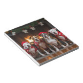 American Staffordshire bij de open haard Kerstmis Notitieblok (Schuin)