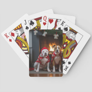 American Staffordshire bij de open haard Kerstmis Pokerkaarten