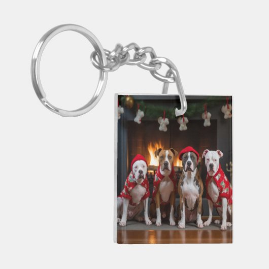 American Staffordshire bij de open haard Kerstmis Sleutelhanger (Voorkant Links)