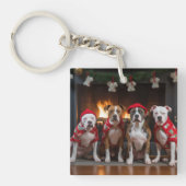 American Staffordshire bij de open haard Kerstmis Sleutelhanger (Voorkant)